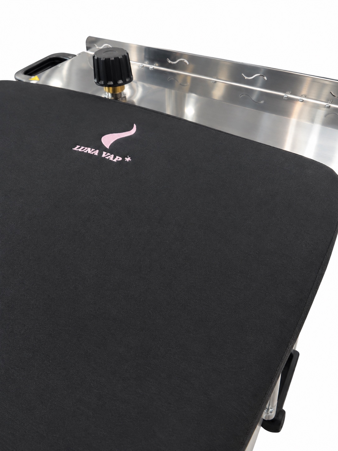 Luna Vap + Black Edition — détail de la table